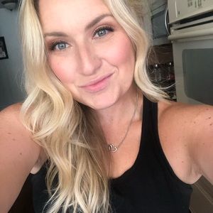 Meet your Posher, Cori